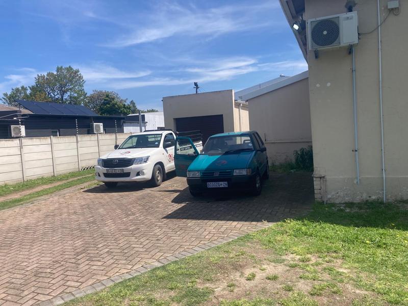 To Let Commercial Property for Rent in Newton Park Eastern Cape